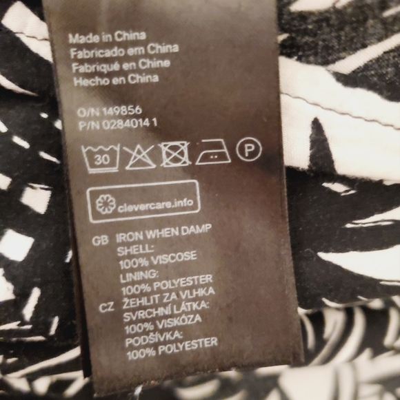 💚5/$25 H&M Black and White Sleeveless Halter Fit and Flare Mini Dress - Picture 6 of 6